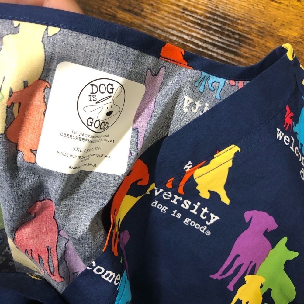 Cherokee Diversity Rainbow Dog Print Scrub Top XL - Picture 7 of 9